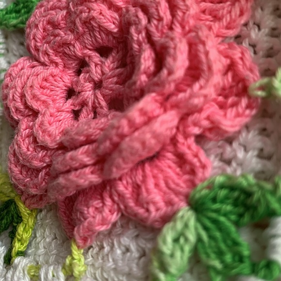 Hand crafted CROCHET 3D pink roses fancy pot holders cottage core - Picture 8 of 9